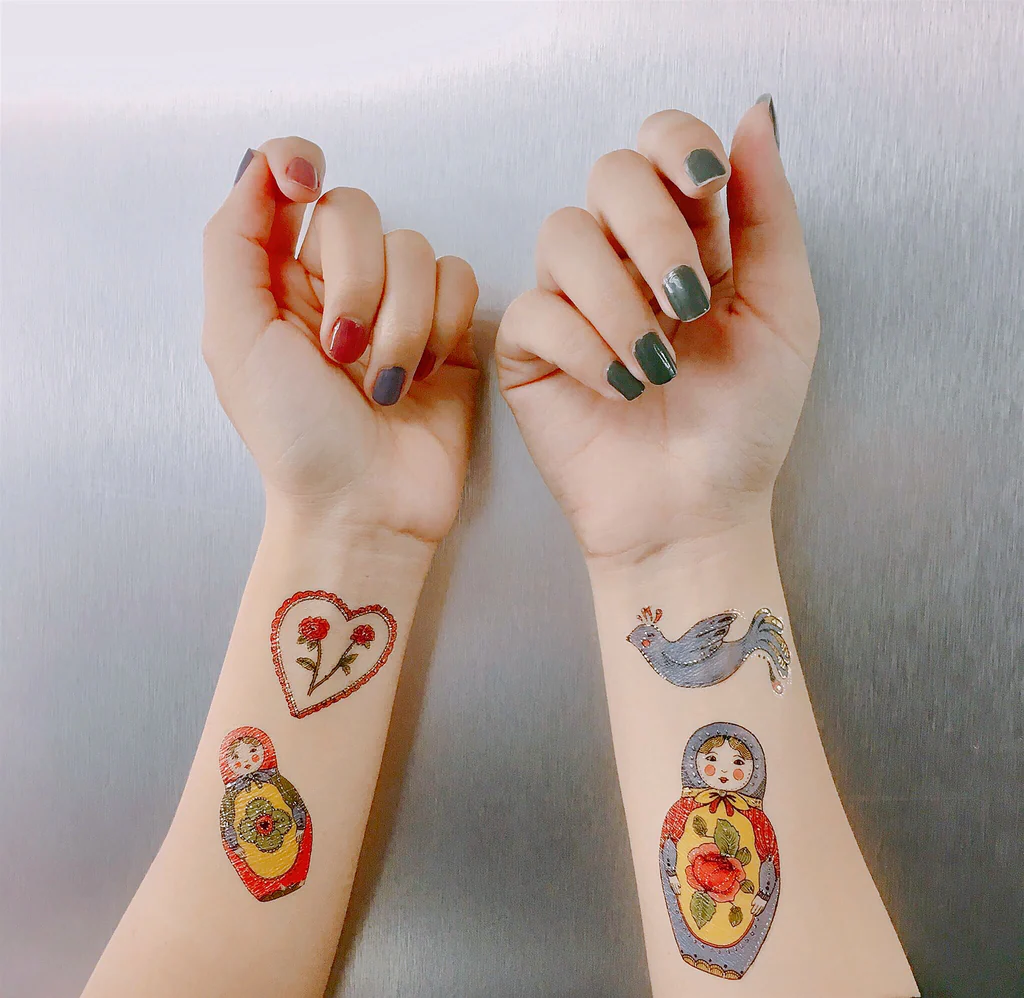Paperself tatuaż przyklejny naklejka wodna tymczasowa Russian Doll